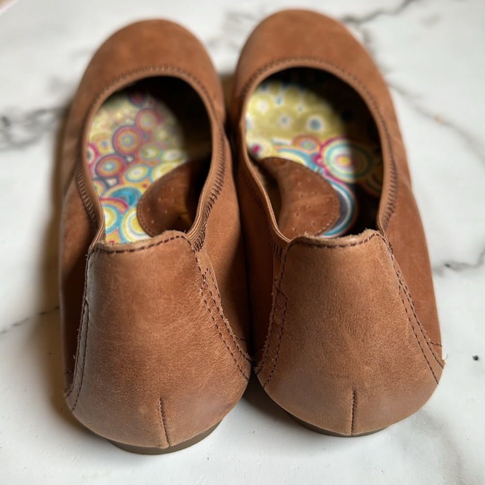 Born Brown Leather Flats - Great Condition! - Picture 4 of 4